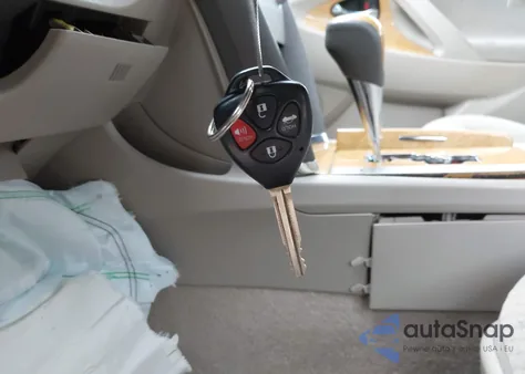 2009 Toyota Camry Le z USA, uszkodzony, nr VIN 4T1BE46K49U395179